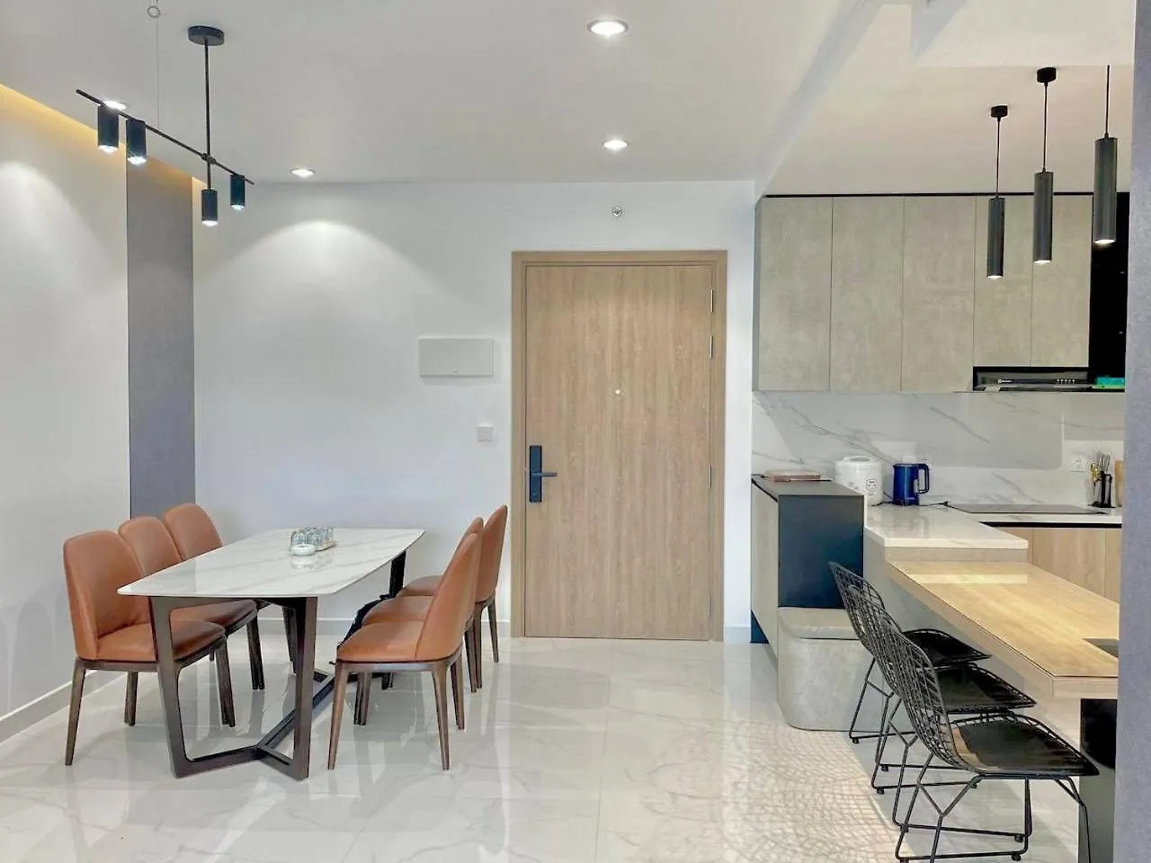 Cho Thue Can Ho 3Pn2Wc 117M2 Diamond Alnata Celadon City Tan Phu 호치민